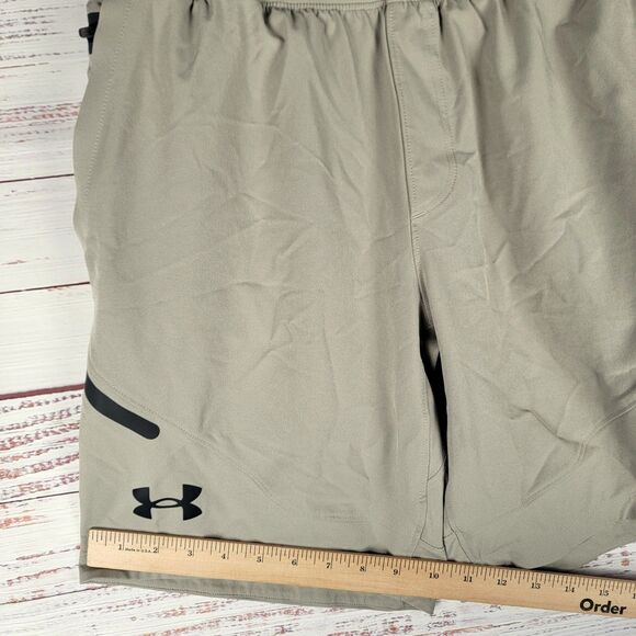 Under Armour Shorts Men's Size M Unstopabble Cargo UA Beige Tan Excellent - Picture 2 of 10
